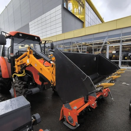 Трактор Kubota MU4501 с кабиной и КУНом