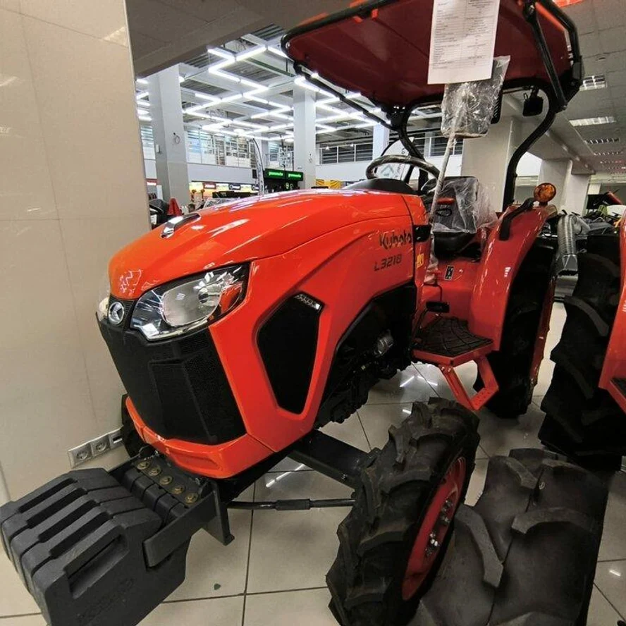 Трактор Kubota L3218